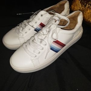 Ellen Degeneres Lace Up Sneakers